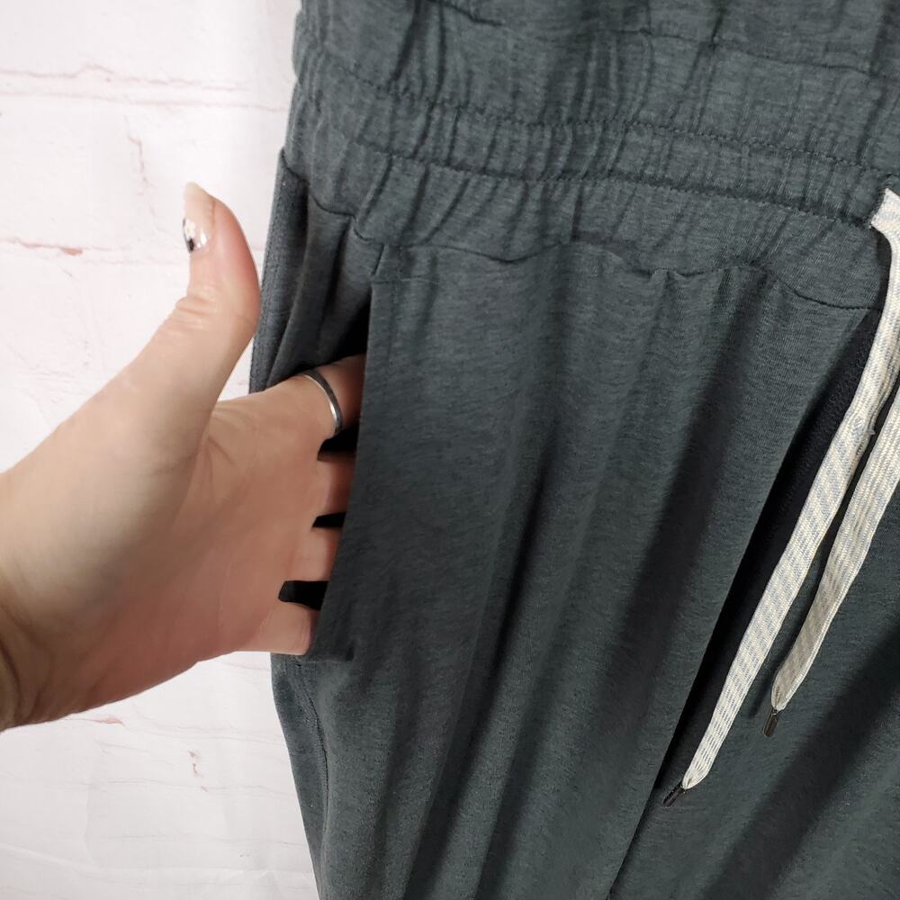 VUORI All Day Short Sleeve Jumpsuit Womens L Heathered DreamKnit Pockets V-neck - Picture 6 of 12